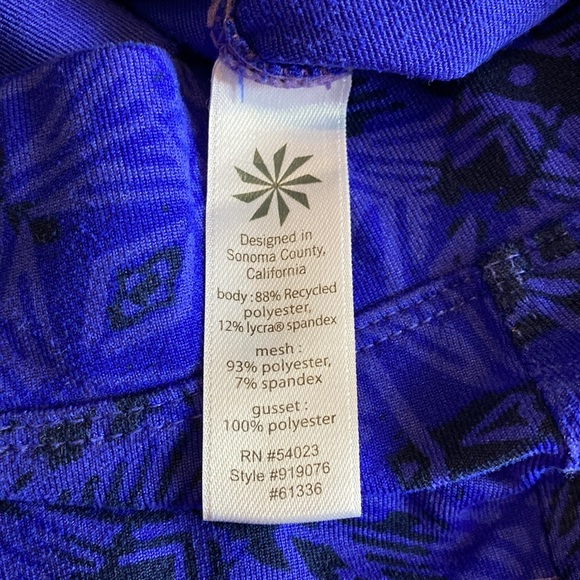 Athleta Cropped Leggings. Size Small - Picture 7 of 8